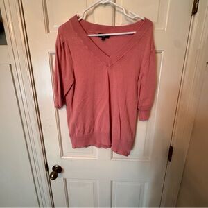 DKNY Deep V-Neck Pullover Sweater – Rose Pink – Size L